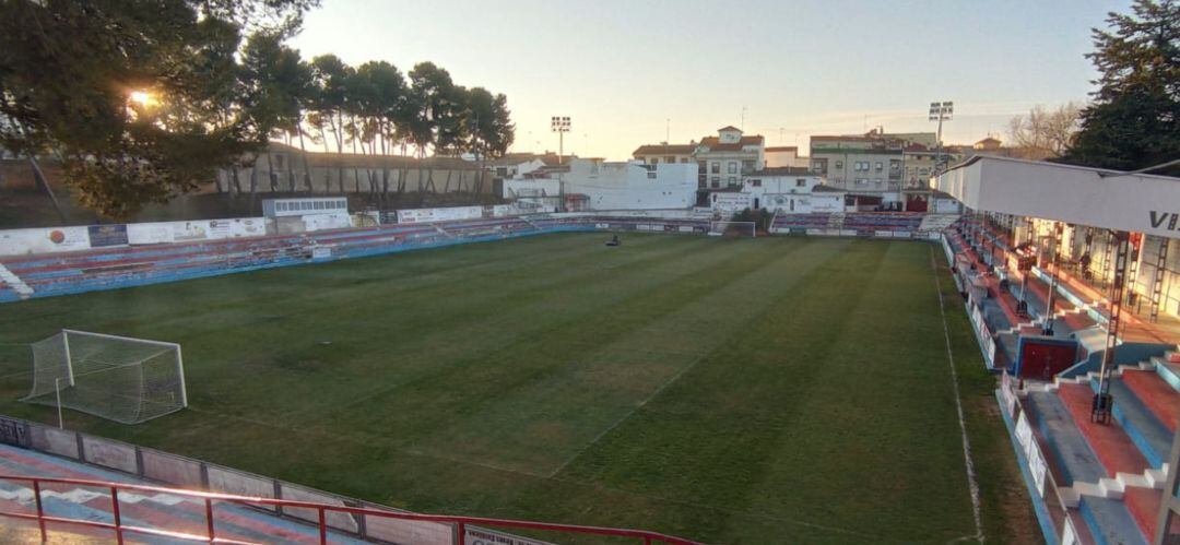 Estadio Virgen de la Caridad de Villarrobledo &quot;El Barranco del Lobo&quot;