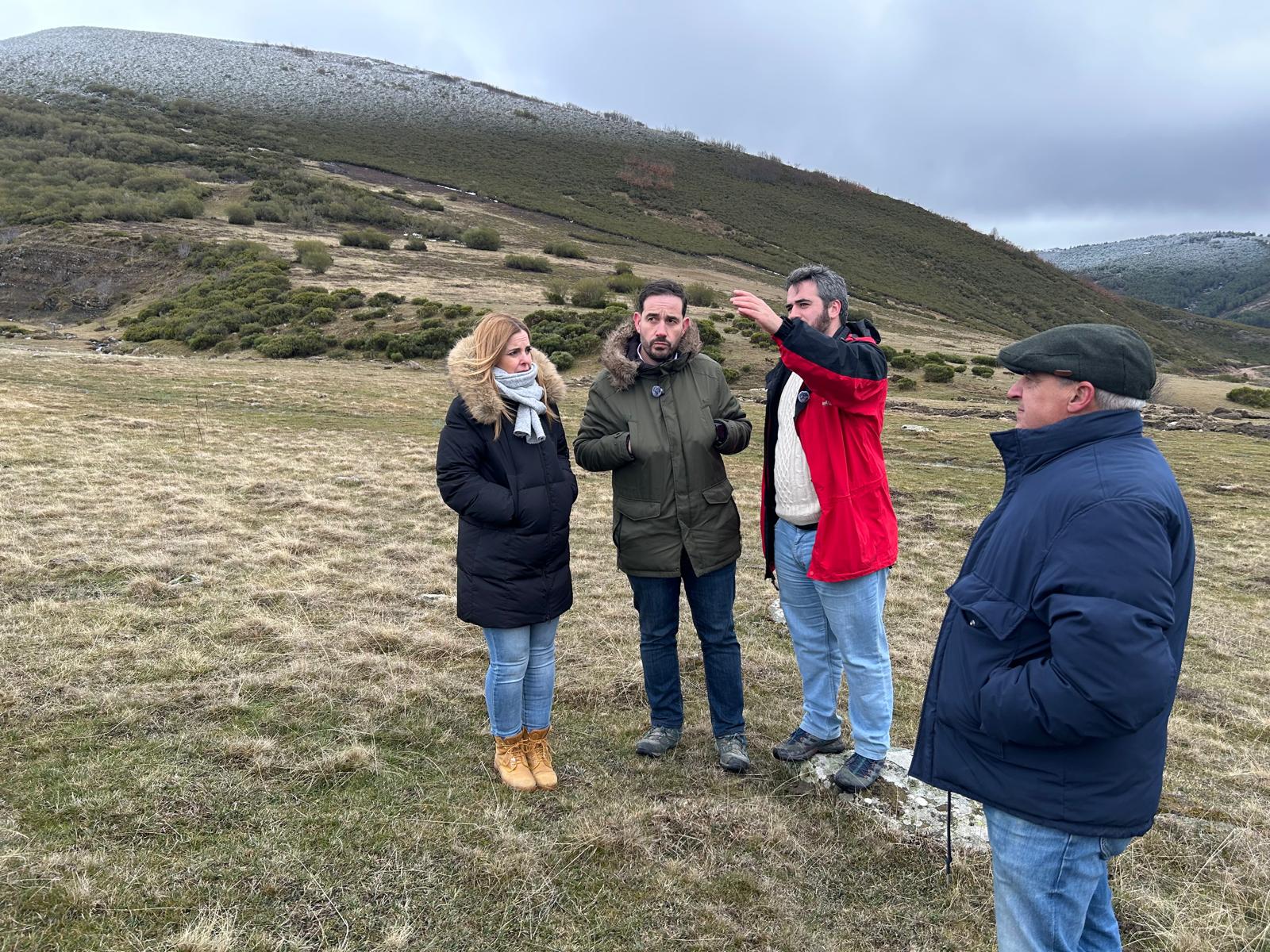 Miguel Ángel Blanco visita la zona afectada por los incendios el pasado verano