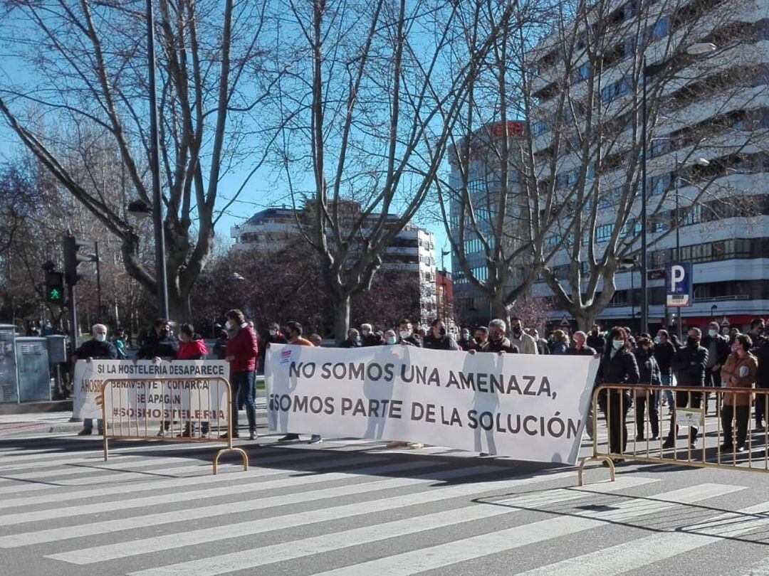 Concentración de los hosteleros en la zona de La Farola