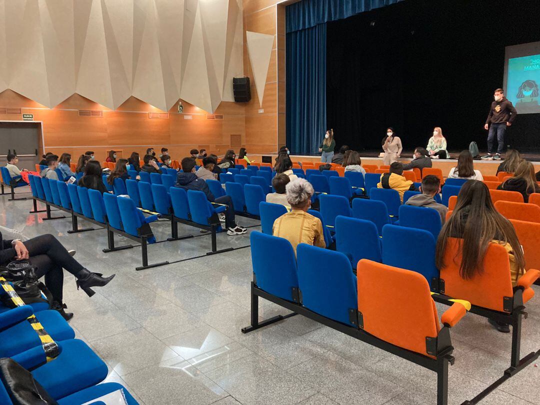 Talleres contra el acoso escolar desarrollados por el Ayuntamiento de Churriana de la Vega en colaboración con el IES Federico García Lorca