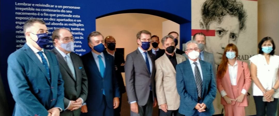 El presidente de la Xunta, Alberto Núñez Feijóo, y el presidente de Abanca y, Juan Carlos Escotet, inauguran la exposición &quot;As miradas de Isaac Díaz Pardo&quot; en Afundación