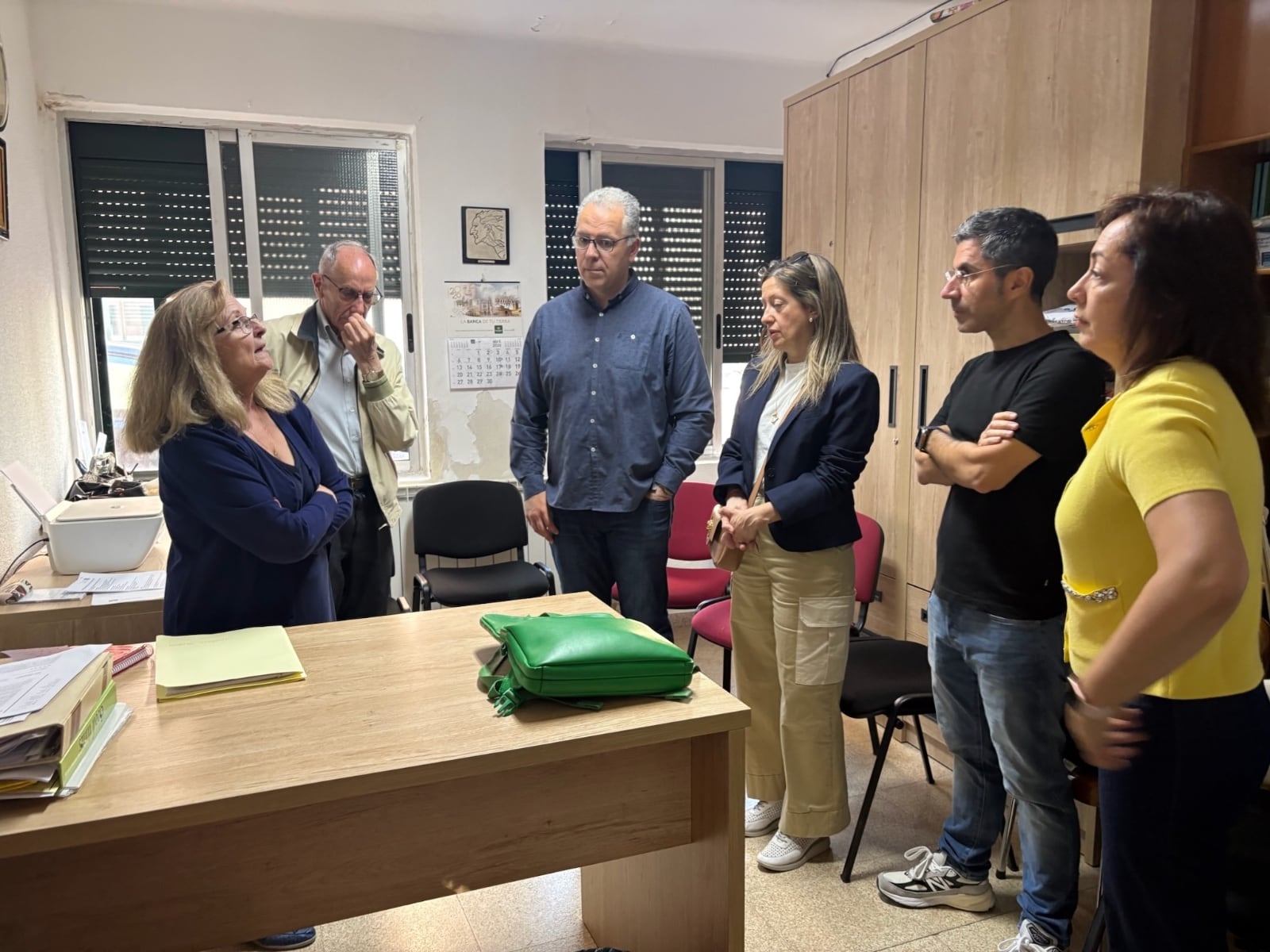 Integrantes del grupo municipal popular durante su reunión con vecinos del barrio de Los Bloques