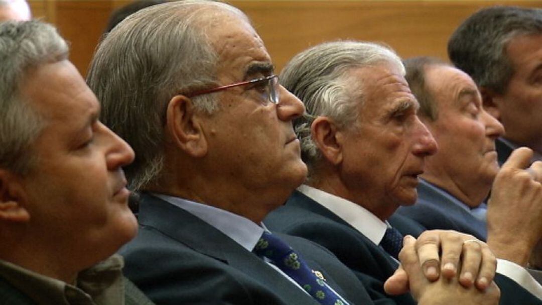 José García Costas con gafas