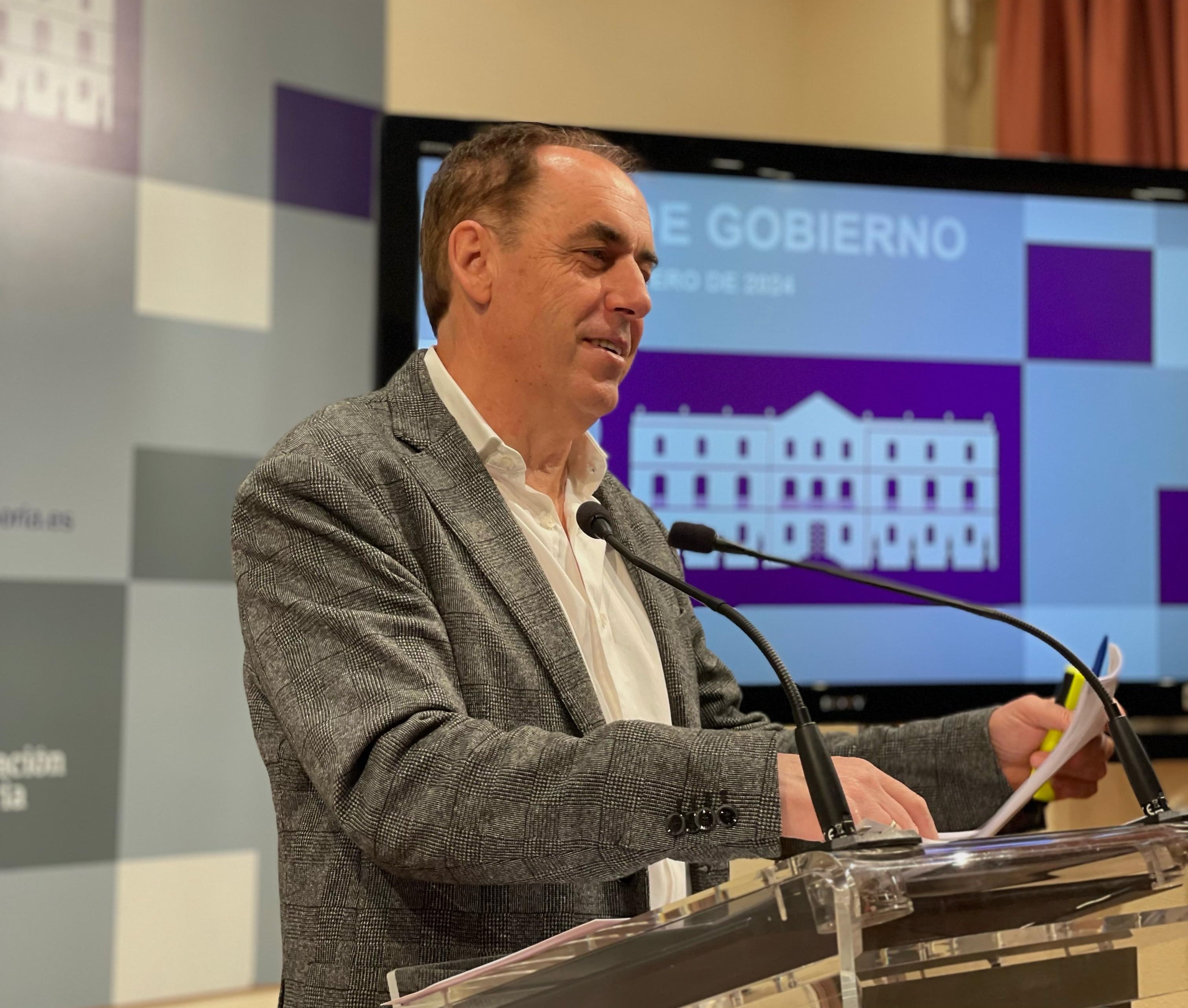 Benito Serrano, presidente de la Diputación, en rueda de prensa.