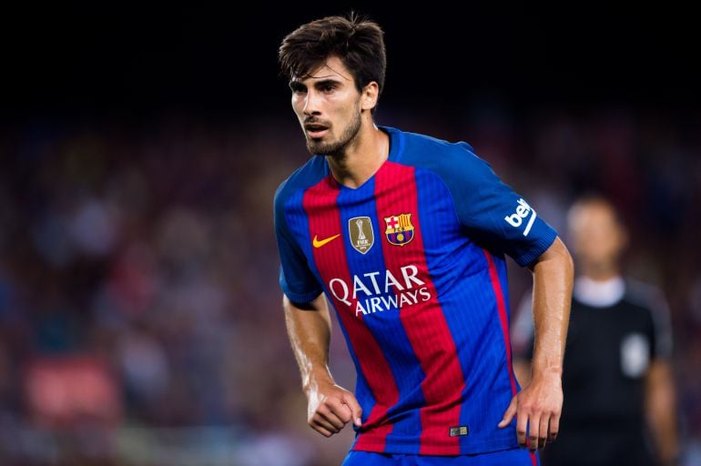 André Gomes, durante un partido con el Barça