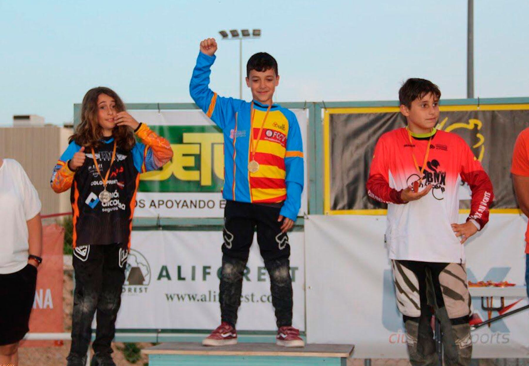 Xavi Cherro y Pau Llorens en los dos primeros escalones del podio de la categoría principiante