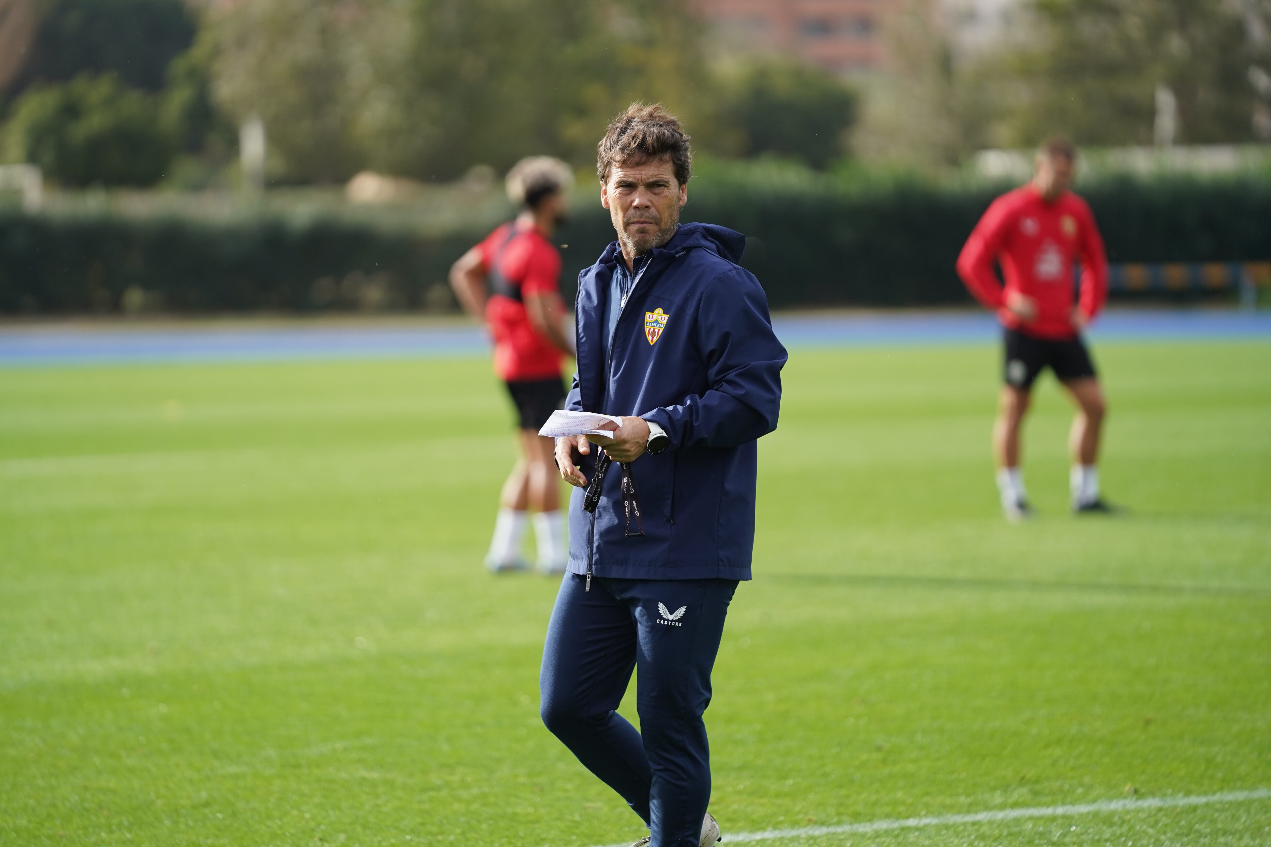 Rubi en el campo Anexo del Estadio de los Juegos Mediterráneos.