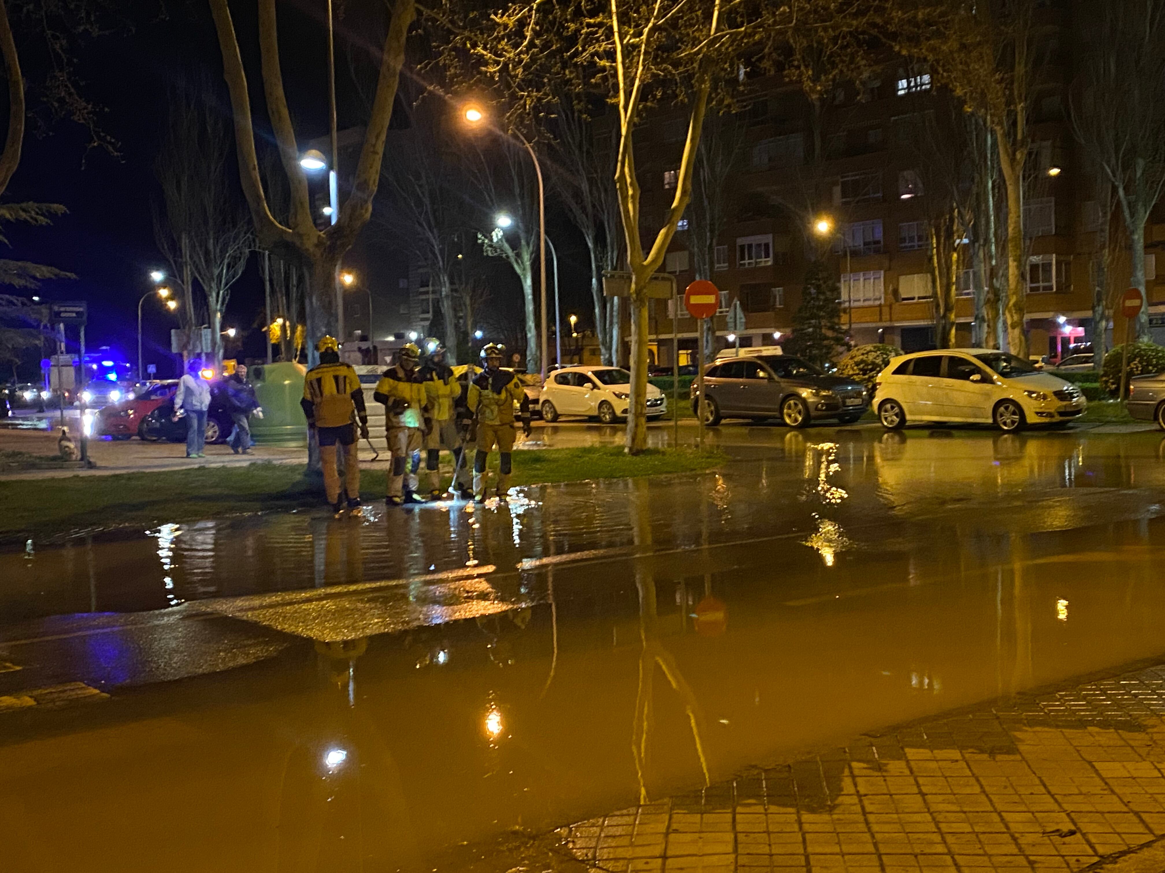 Los Bomberos de Aranda, en el lugar