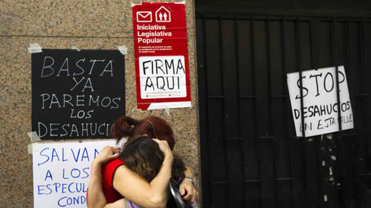 El PSOE quiere proteger del desahucio a las familias que ganen menos de 18.600 euros