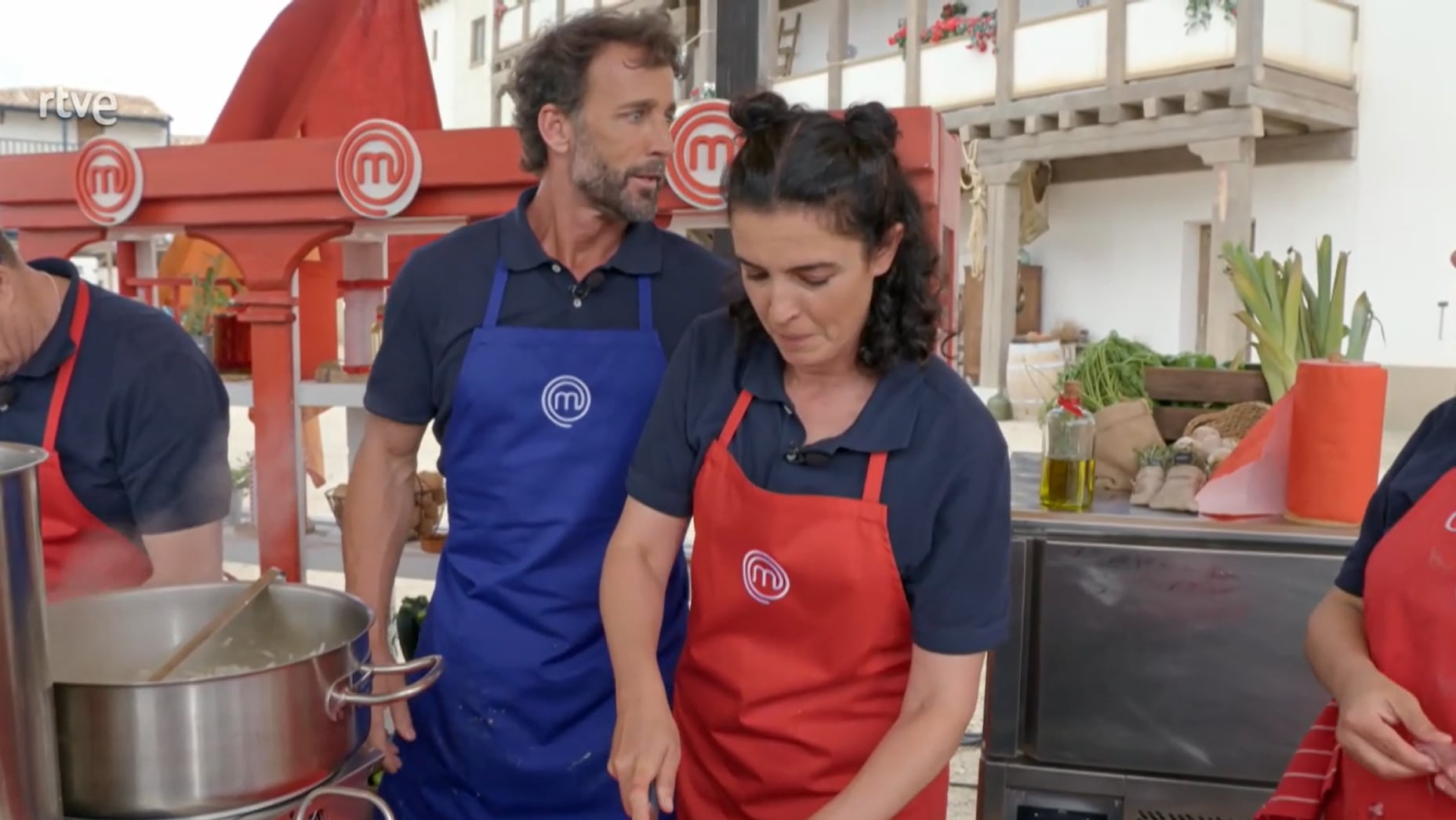 Blanca Romero y Álvaro Muñoz Escassi en Masterchef.