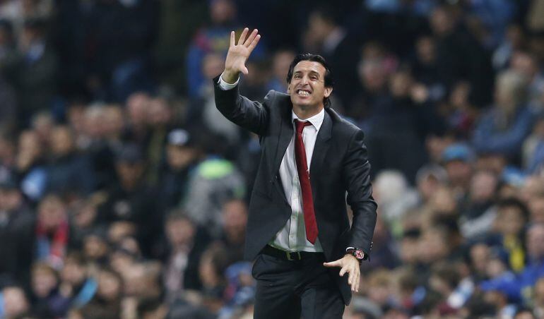 Football - Manchester City v Sevilla - UEFA Champions League Group Stage - Group D - Etihad Stadium, Manchester, England - 21/10/15 Sevilla coach Unai Emery
 Reuters / Phil Noble
 Livepic
 EDITORIAL USE ONLY.