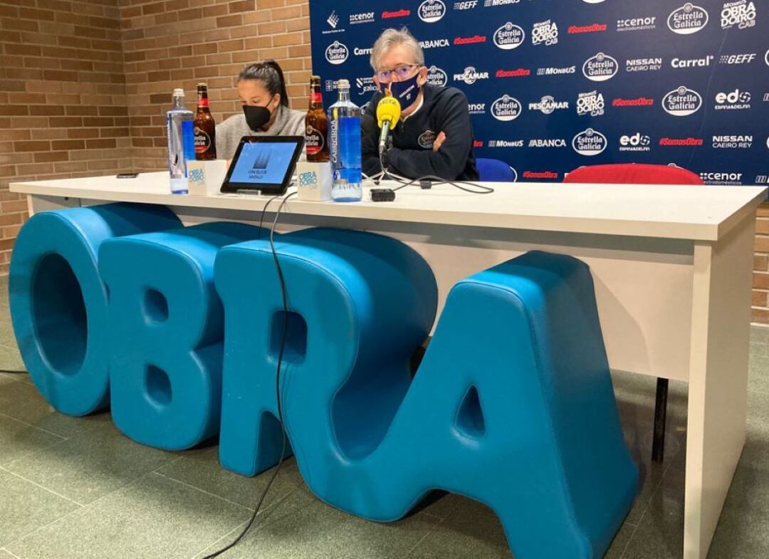 Moncho Fernández, entrenador del Obradoiro, esta mañana en la rueda de prensa