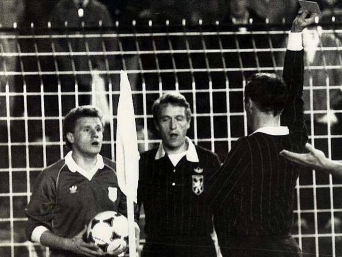 El jugador sordmut expulsat per protestar al Bernabéu: "L’àrbitre va decidir robar-nos el partit, va ser un robatori"