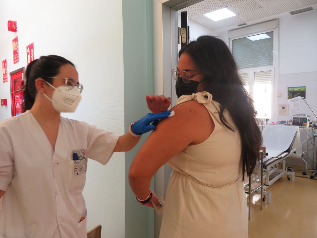 Vacunación en el centro de salud socuellamino