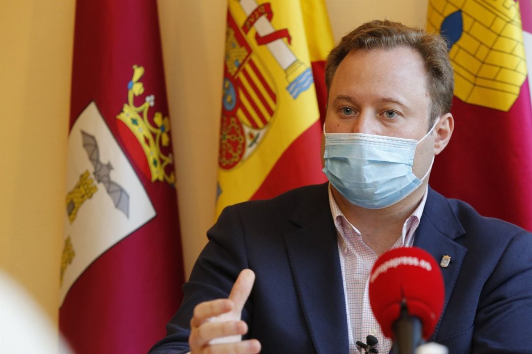 El alcalde de Albacete, Vicente Casañ, en entrevista con Europa Press