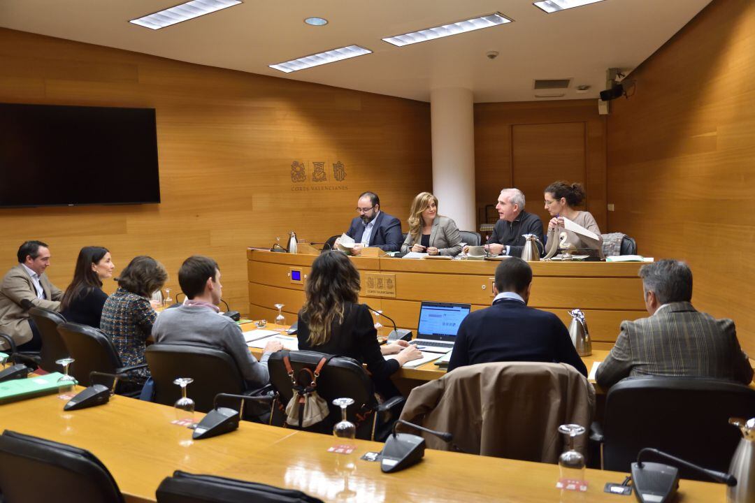 Imagen de archivo de una comisión en Les Corts