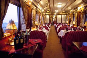 comedor de lujo del tren Al andalus