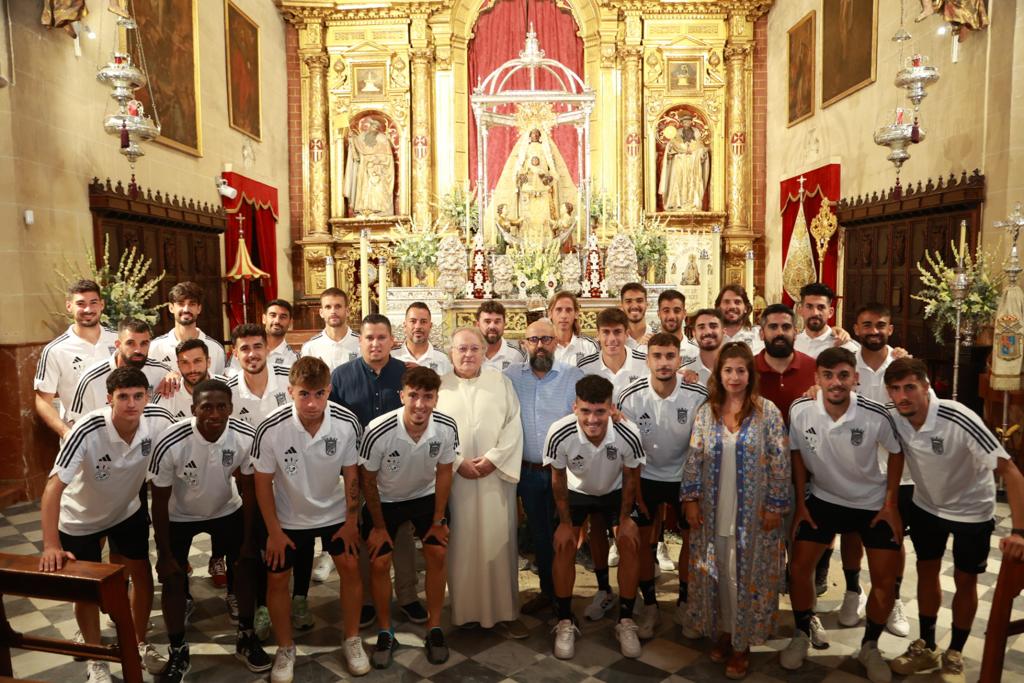 Visita del Xerez CD a la patrona de la ciudad