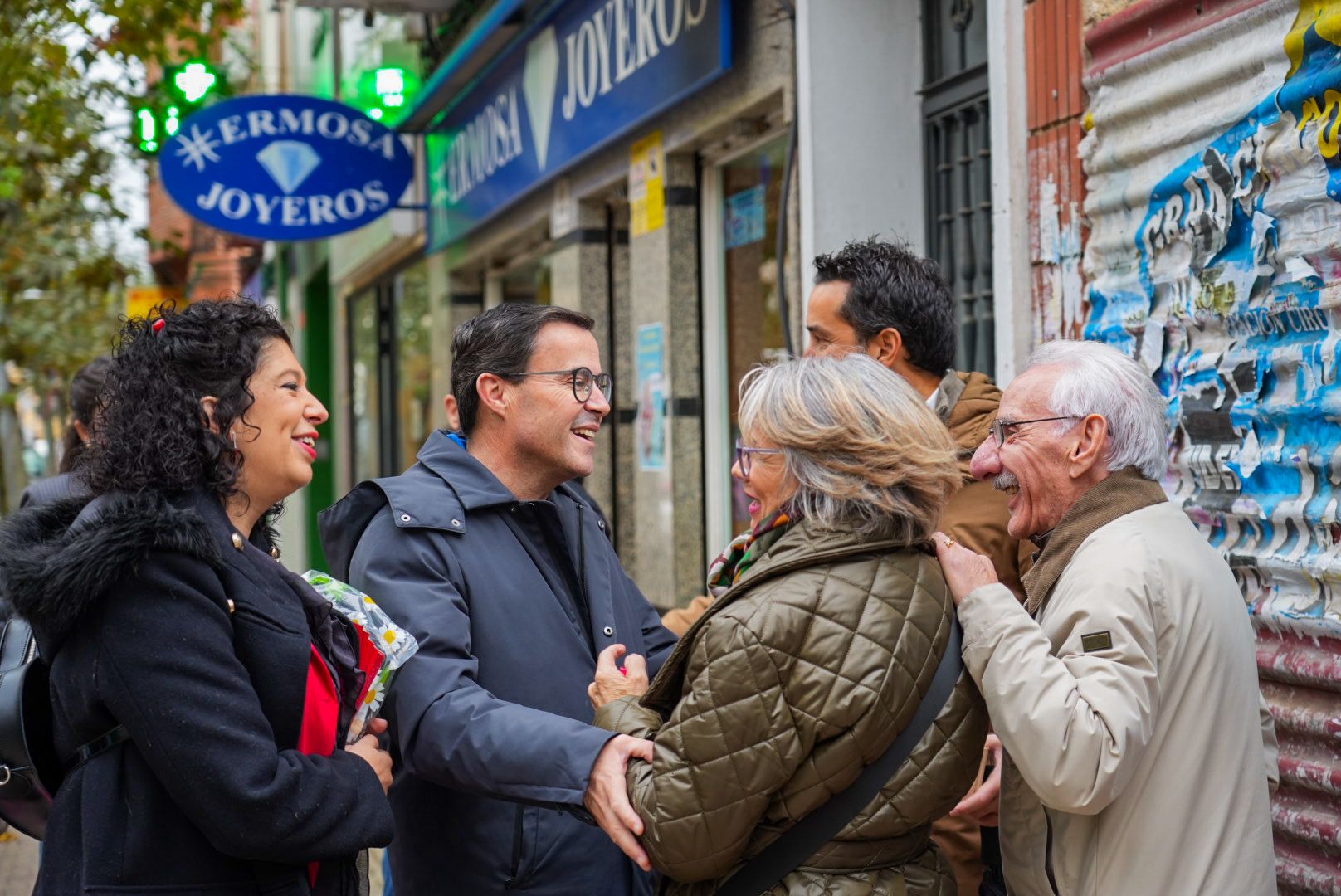 El candidato socialista a la Junta de Extremadura, Miguel Ángel Gallardo, ha visitado este lunes el barrio de San Roque, en Badajoz