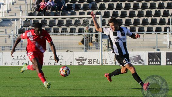 Nani ante el Sevilla Atlético