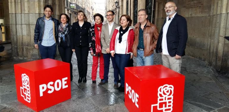 Foto de familia de los candidatos del PSOE de Salamanca al Congreso y Senado