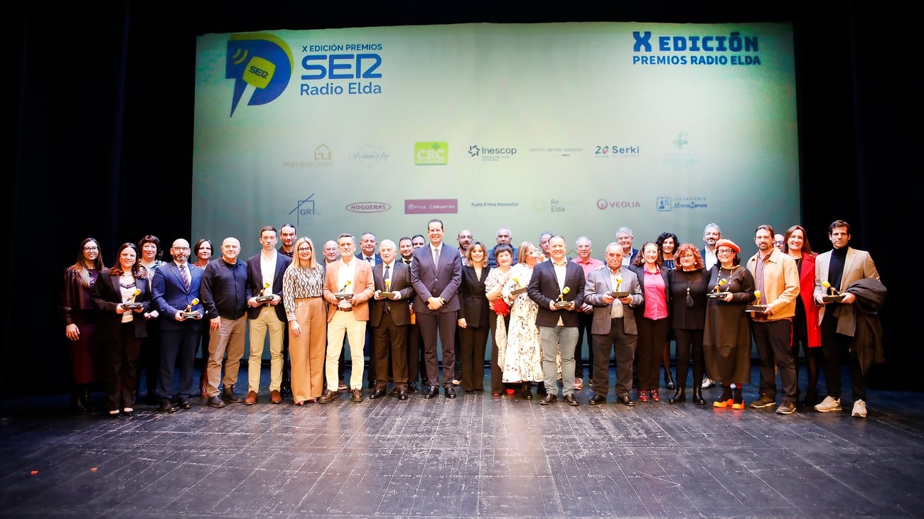 Foto de familia de la X edición de los Premios Radio Elda Cadena SER
