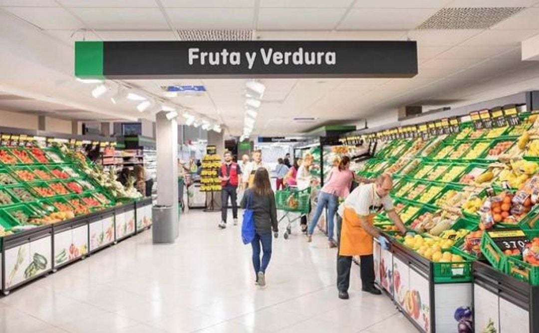 Sección de frutas y verduras en un supermercado de la cadena Mercadona