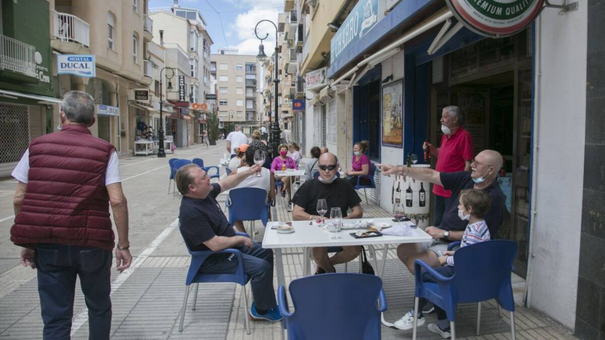 Los sindicatos advierten sobre la precariedad de la contratación y una caída del 32%