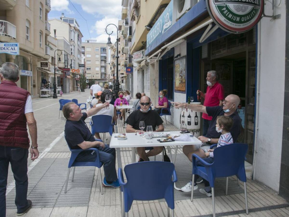 Los sindicatos advierten sobre la precariedad de la contratación y una caída del 32%