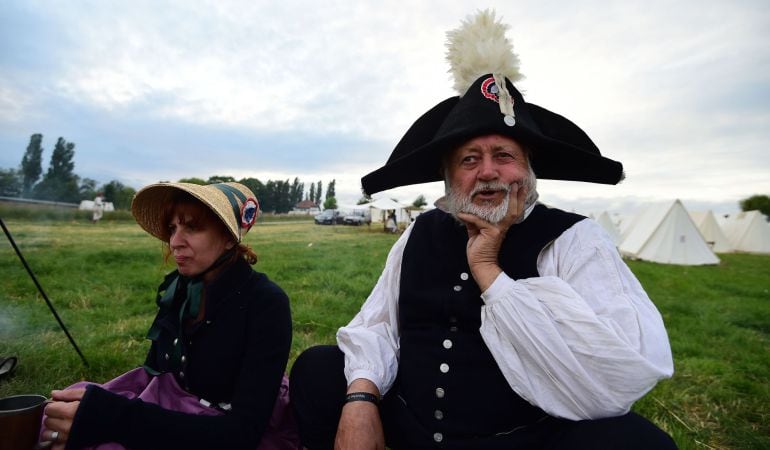 Figurantes de la reconstrucción de la batalla de Waterloo por su segundo aniversario.