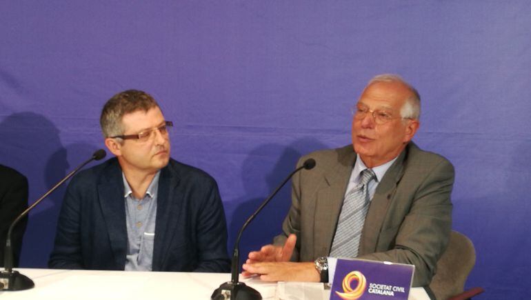 Borrell ( a la dreta) amb el president de SCC, Joaquim Coll
