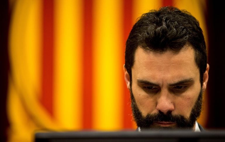 El presidente del Parlament, Roger Torrent, durante el pleno en el Parlament celebrado este miércoles