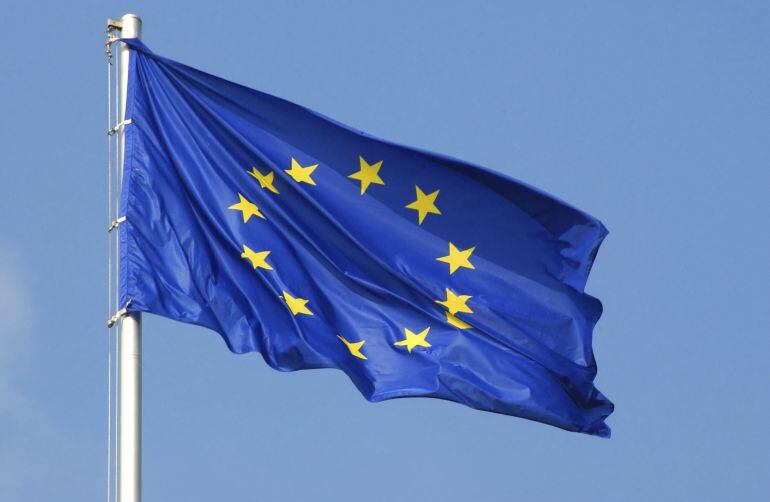 Imagen una bandera de la Unión Europea