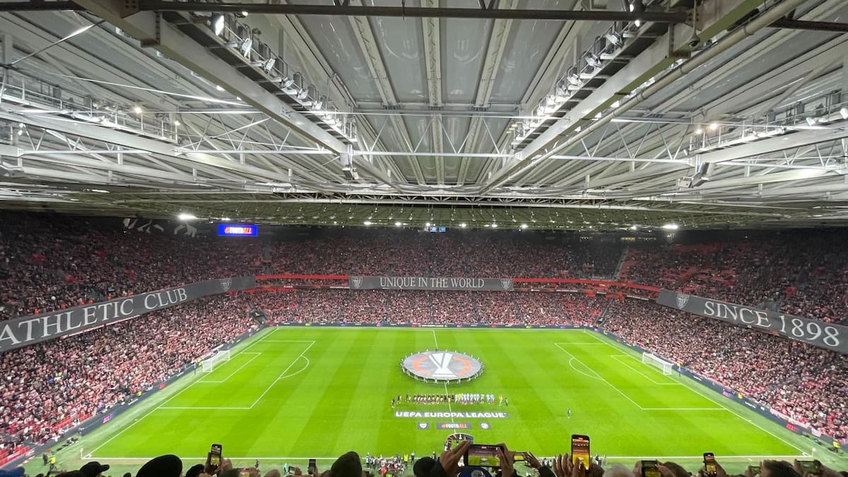 3000 aficionados ingleses, 500 sin entrada, acompañarán al Manchester United en su visita a Bilbao