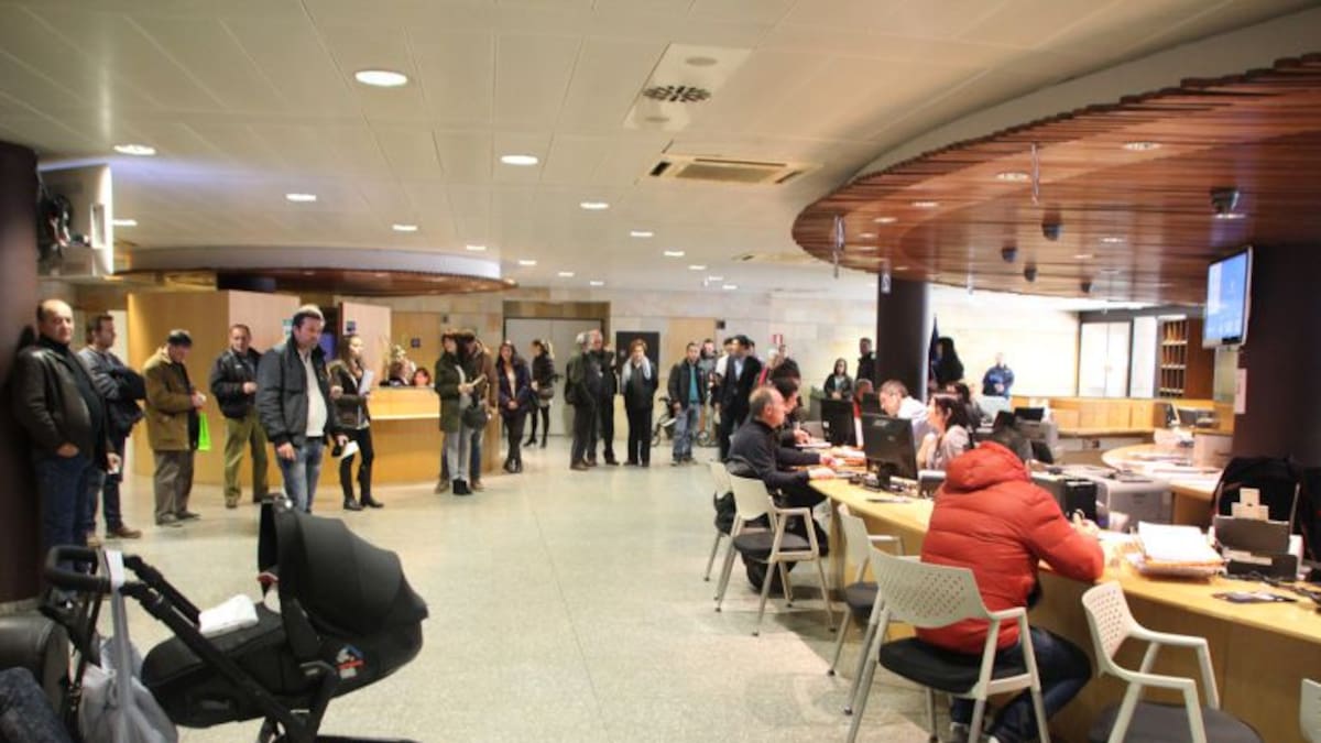 El Govern insisteix en la legalitat de l'adjudicació directa a l'empresa informàtica del germà de Martí