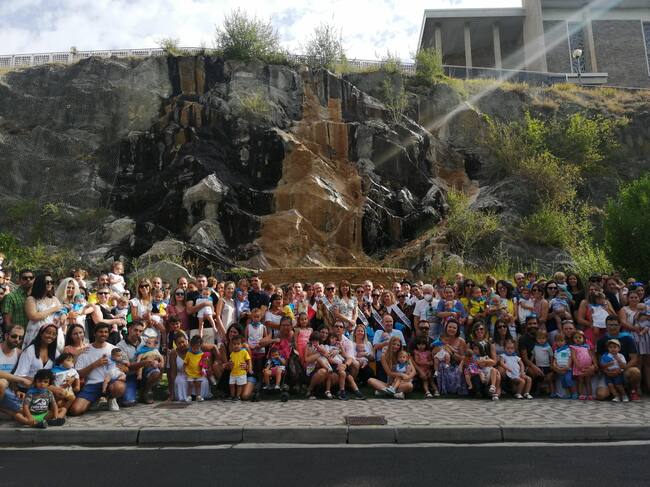 Foto de familia con los asistentes a "Mi primer Santiago"