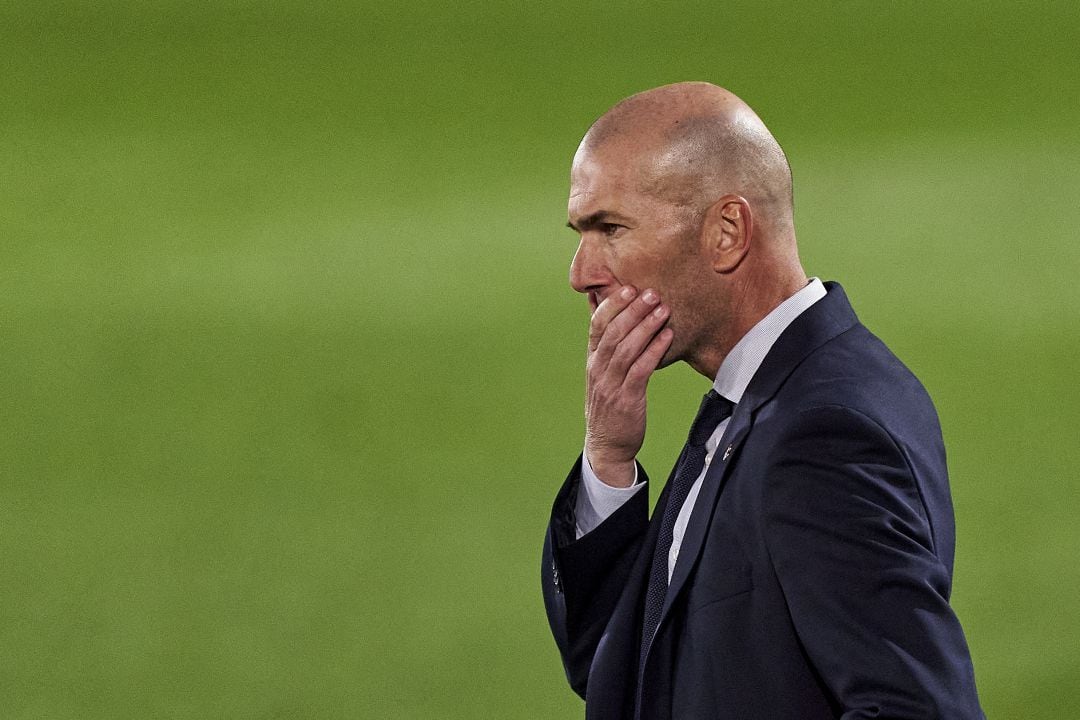 Zidane, durante el partido ante el Cádiz. 