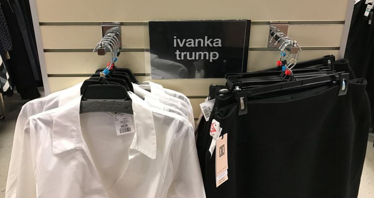 Ropa de la marca Ivanka Trump en un comercio de Toronto (Canadá).