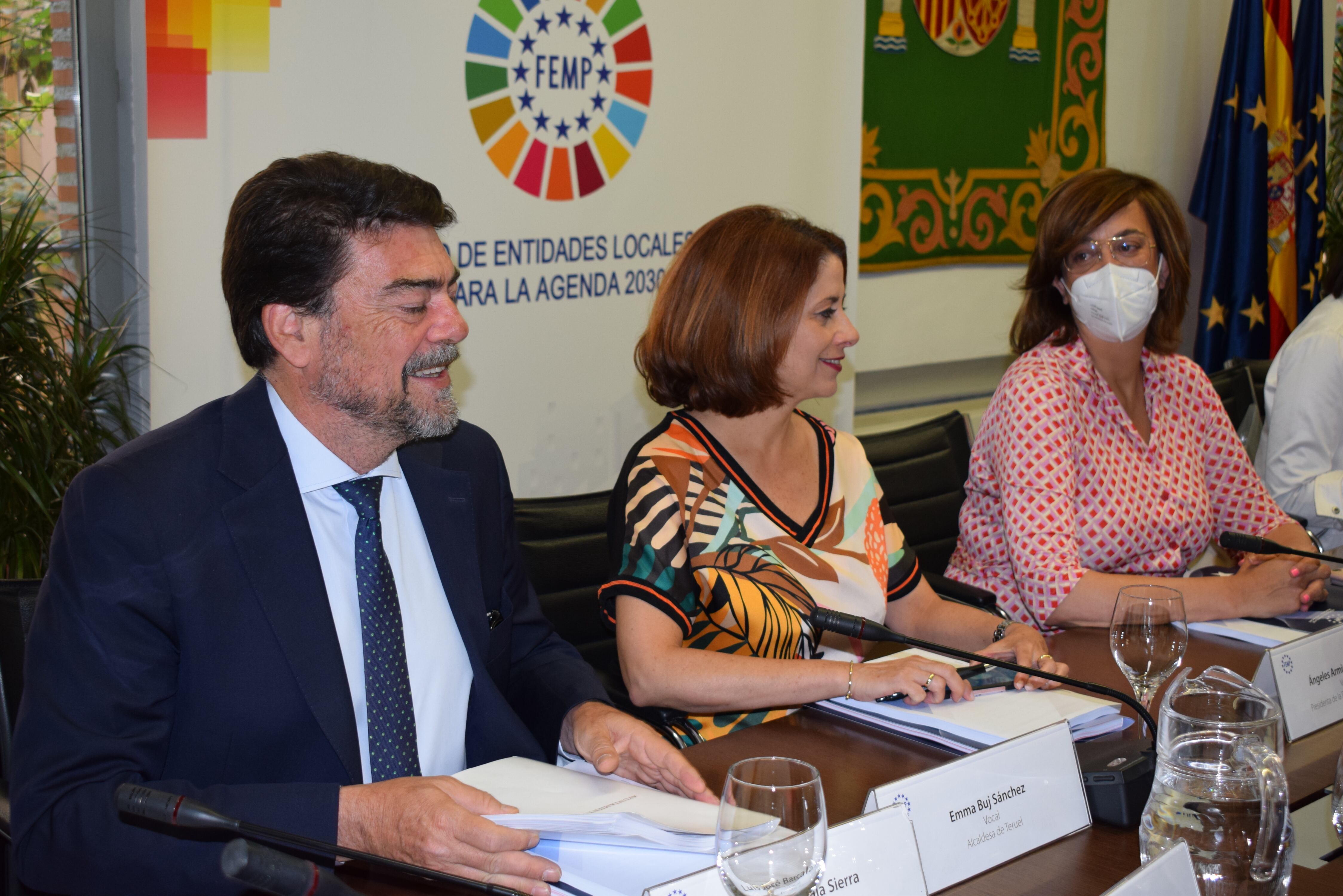 Armisén solicita en la FEMP que es urgente reivindicar una solución para cubrir las plazas vacantes de secretarios de ayuntamiento