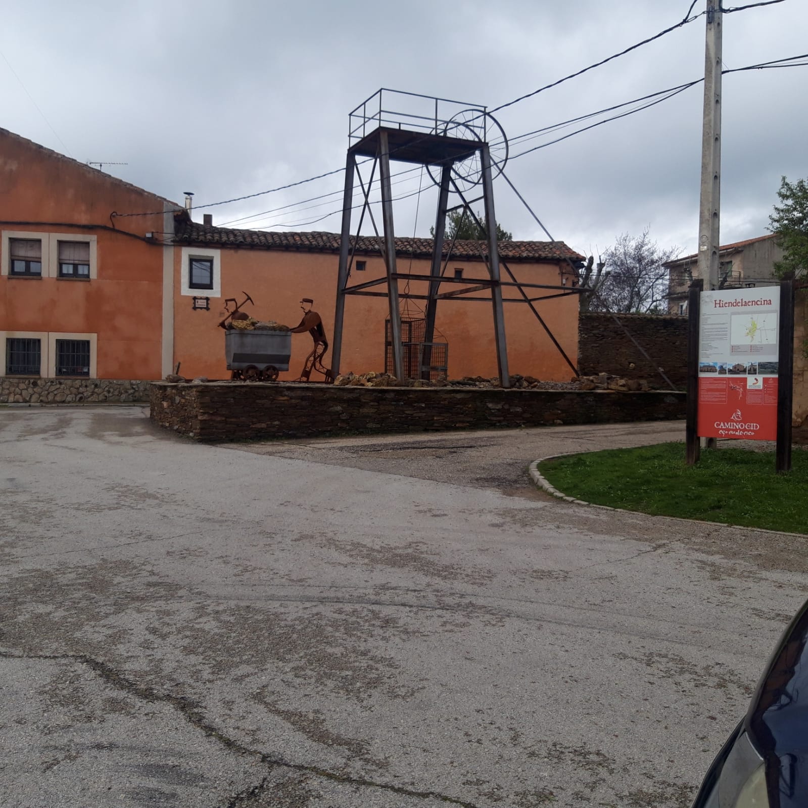 Escultura al minero en Hiendelaencina (Guadalajara)