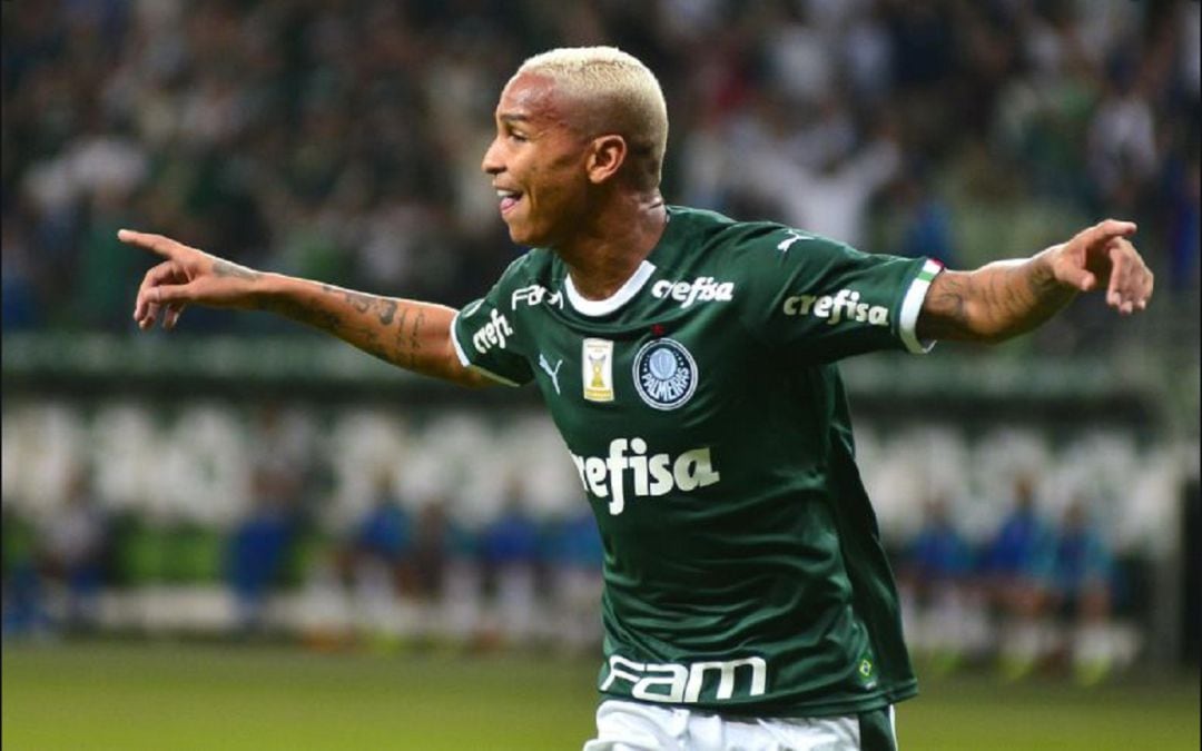 Deyverson celebra un gol con Palmeiras