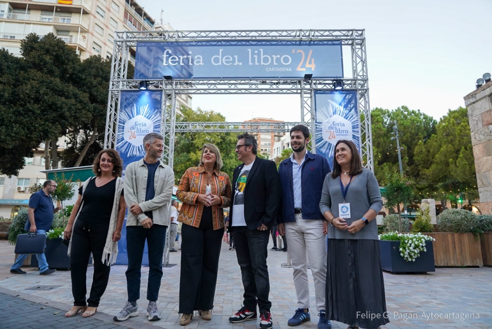 La Feria del Libro de Cartagena ha abierto sus puertas con el pregón del escritor Raúl Quinto, Premio de la Crítica de Narrativa 2024