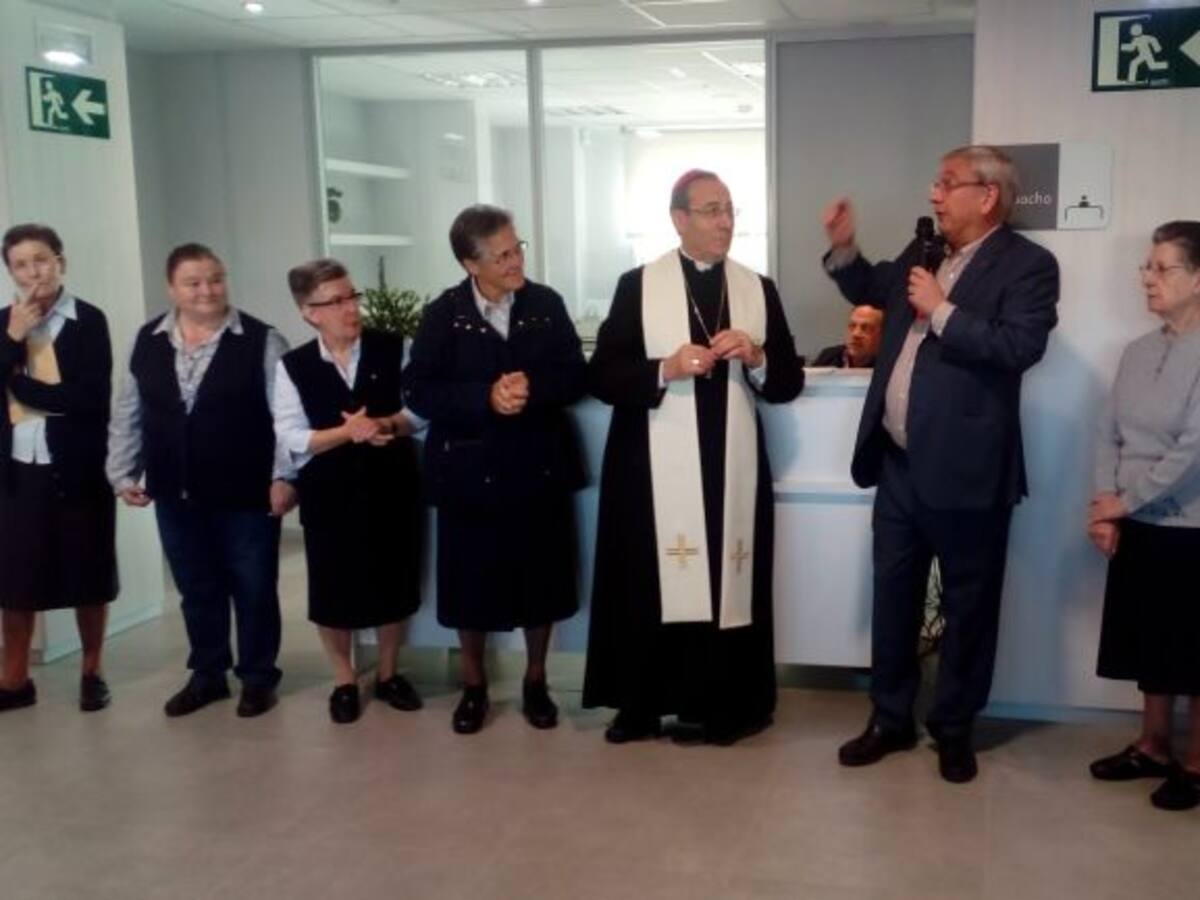 Cáritas inaugura una residencia para personas solas por exclusión social