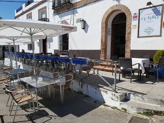 Taberna Cuatro Caminos, en Almodóvar del Río