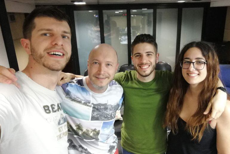 Vincenç Cartanyà amb l'equip de 'Rumescu'