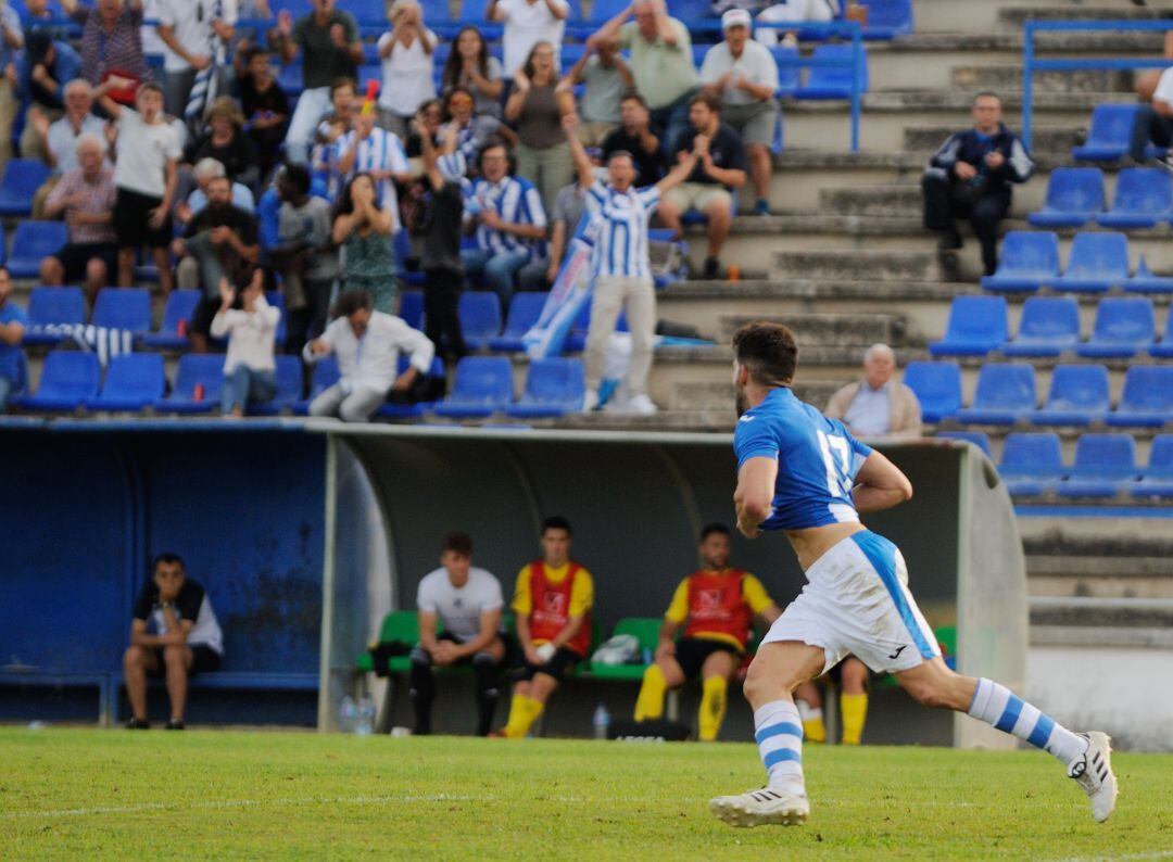 Jesús Barrera celebrando un gol en La Juventud