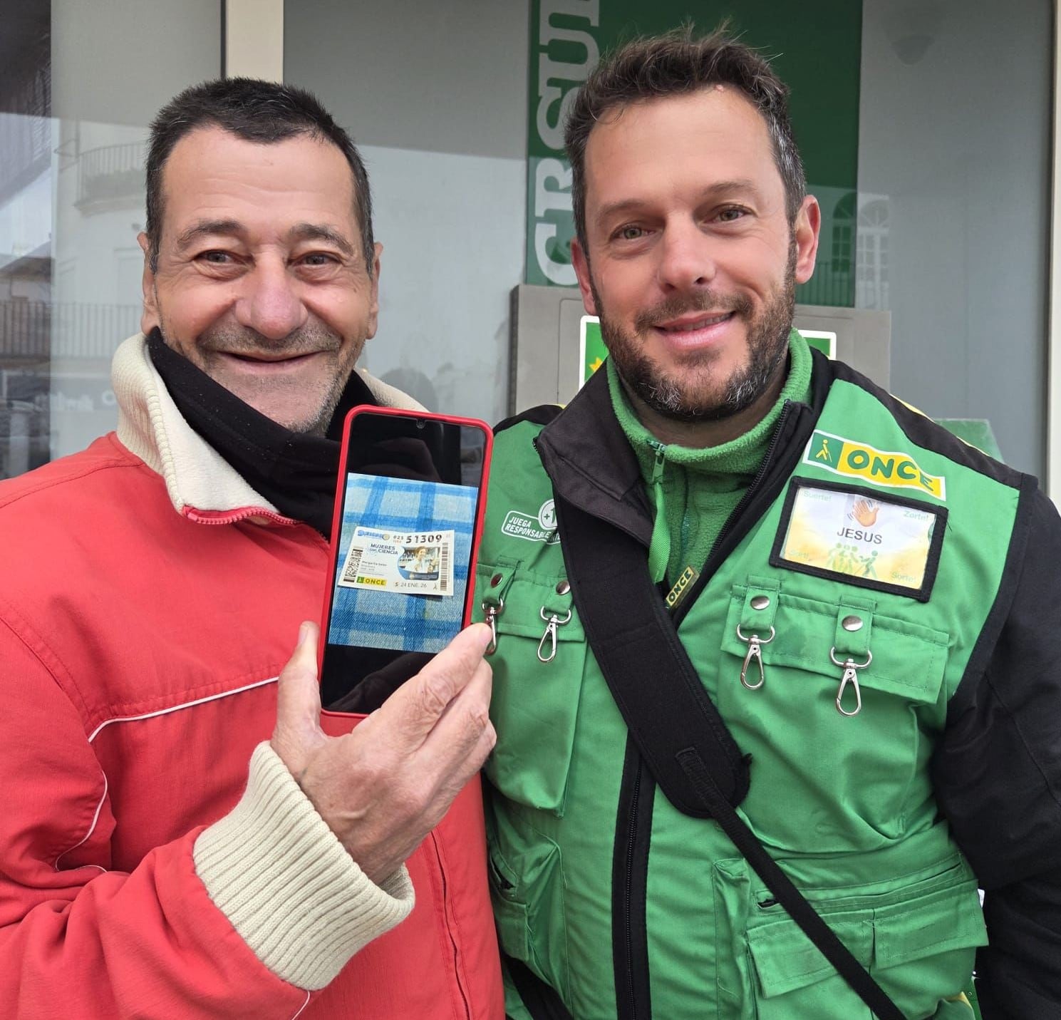 Jesús Álvarez y el afortunado acertante