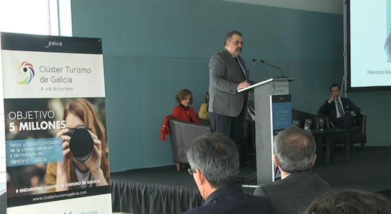 El presidente del Clúster de Turismo de Galicia en su intervención en el encuentro.