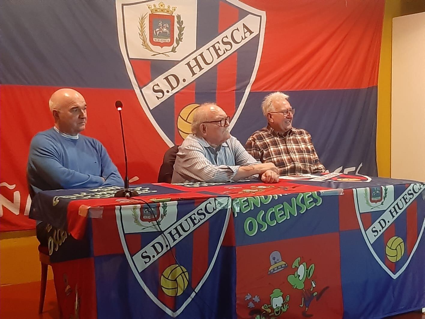 Zarraga, Delgado y Jover estuvieron en Tarde porteros de la SD Huesca de la Peña Fenómenos Oscenses