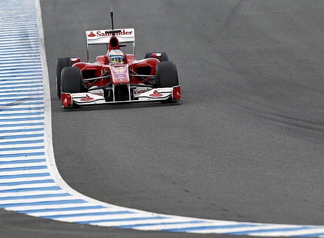 El &#039;F10&#039; de Alonso rueda sobre el trazado de Jerez